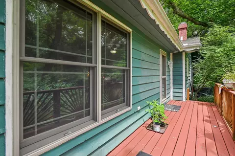 Exterior - 410 Williams Pl, Dundee, IL 60118 photo 8 of 12