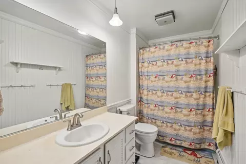 Bath - 410 Williams Pl, Dundee, IL 60118 photo 4 of 7