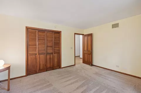 Bedroom - 410 Williams Pl, Dundee, IL 60118 photo 1 of 6