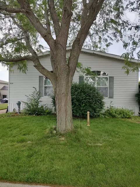1039 Cherry St, Manteno, IL 60950