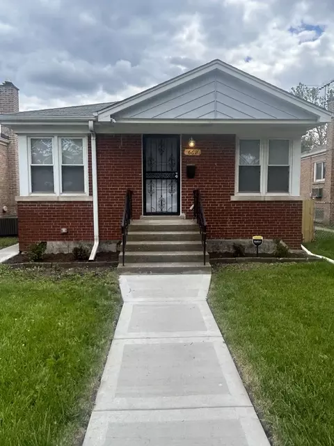 662 W 144th St, Riverdale, IL 60827