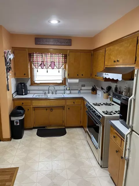428 End Ave, Hillside, IL 60162 photo 8