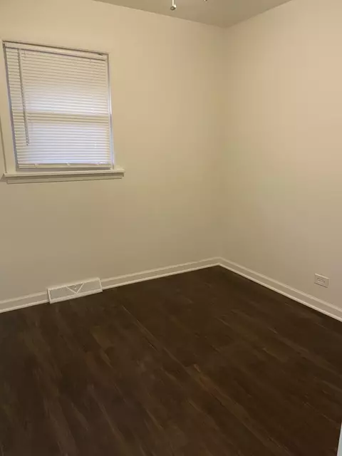 Bedroom - 7712 Lorel Ave, Burbank, IL 60459 photo 3 of 5