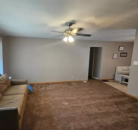 310 W 5th St, Gridley, IL 61744 photo 16