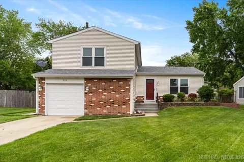 316 Lacrosse Dr, Bolingbrook, IL 60440