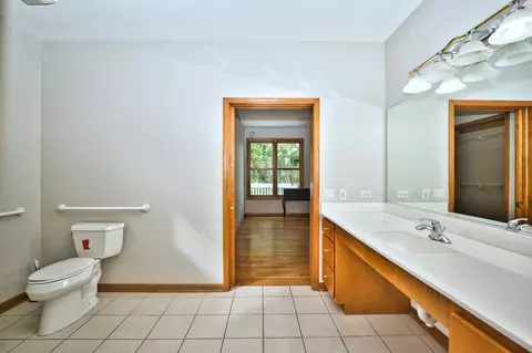 1124 S Washington St, Wheaton, IL 60189 photo 52