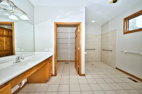 1124 S Washington St, Wheaton, IL 60189 photo 48