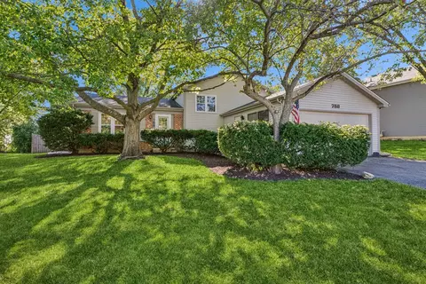 788 Ravenswood Ct, Lake Zurich, IL 60047
