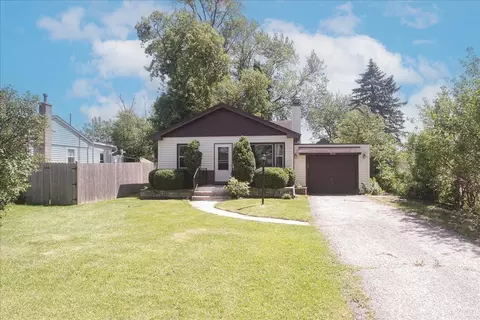 1016 Highland Ave, Wauconda, IL 60084
