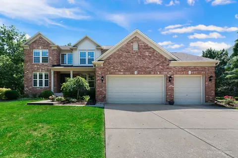735 Blue Ridge Dr, Streamwood, IL 60107