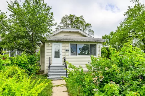 1102 Massena Ave, Waukegan, IL 60085