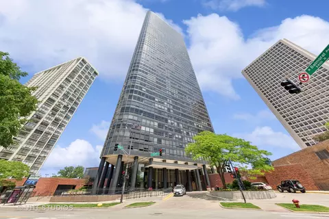 5415 N Sheridan Rd #814, Chicago, IL 60640