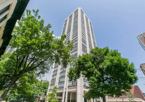 70 W Burton Pl #2108F, Chicago, IL 60610
