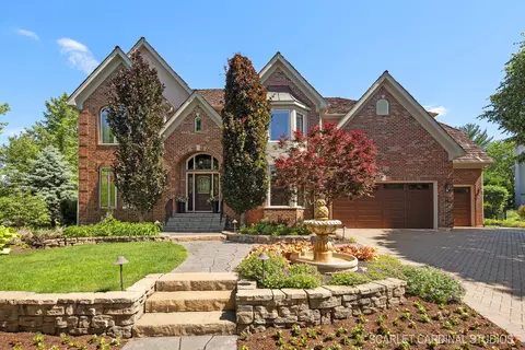 1104 Pine Ridge Ct, Naperville, IL 60540