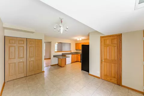 825 Symphony Dr, Aurora, IL 60504 photo 8