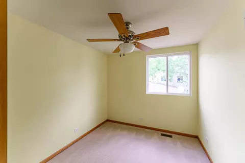 825 Symphony Dr, Aurora, IL 60504 photo 10