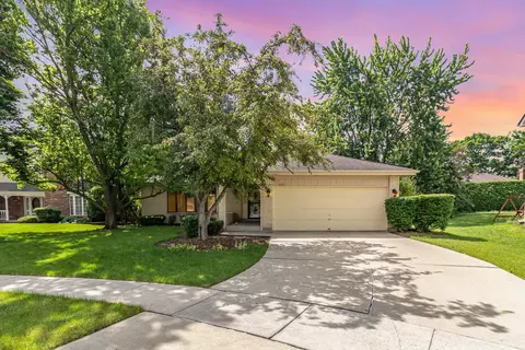 6031 Jacquelyn Ct, Tinley Park, IL 60477