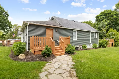 35 W532 Hillcrest Ave, Saint Charles, IL 60174