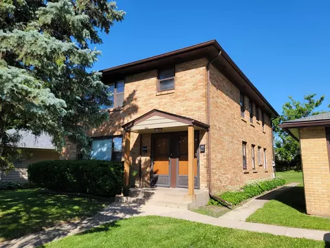 2507 Holmes St, Rockford, IL 61108
