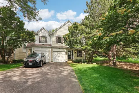 149 Park Ridge Ct, Aurora, IL 60504