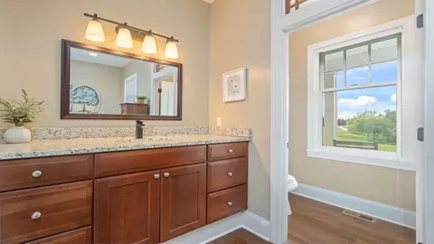 Bath - 8827 N Conger Rd, Leaf River, IL 61047 photo 4 of 8