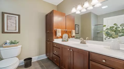 Bath - 8827 N Conger Rd, Leaf River, IL 61047 photo 1 of 8