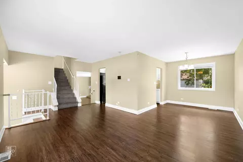 Living - 48 Pheasant Rd, Matteson, IL 60443 photo 1 of 3