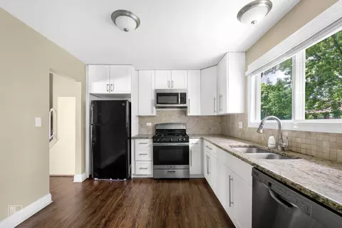 Kitchen - 48 Pheasant Rd, Matteson, IL 60443 photo 1 of 2