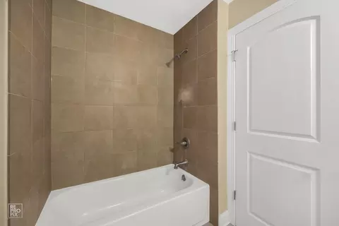 Bath - 48 Pheasant Rd, Matteson, IL 60443 photo 4 of 4