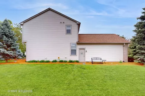 Exterior - 4611 Whitehall Ct, Algonquin, IL 60102 photo 6 of 8