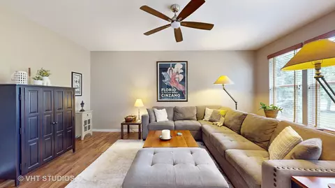 Living - 4611 Whitehall Ct, Algonquin, IL 60102 photo 2 of 5
