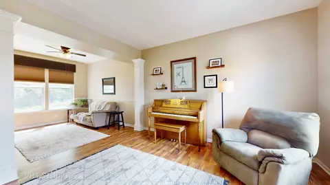Living - 4611 Whitehall Ct, Algonquin, IL 60102 photo 4 of 5