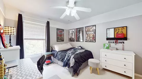 Bedroom - 4611 Whitehall Ct, Algonquin, IL 60102 photo 6 of 8