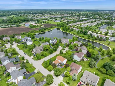 View/Area - 4611 Whitehall Ct, Algonquin, IL 60102 photo 6 of 10