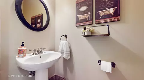 Bath - 4611 Whitehall Ct, Algonquin, IL 60102 photo 1 of 4