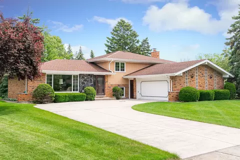 400 Valley View Dr, Downers Grove, IL 60516