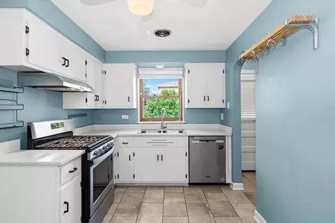 Kitchen - 1852 Maple Ave, Berwyn, IL 60402 photo 2 of 3