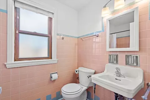 Bath - 1852 Maple Ave, Berwyn, IL 60402 photo 2 of 2