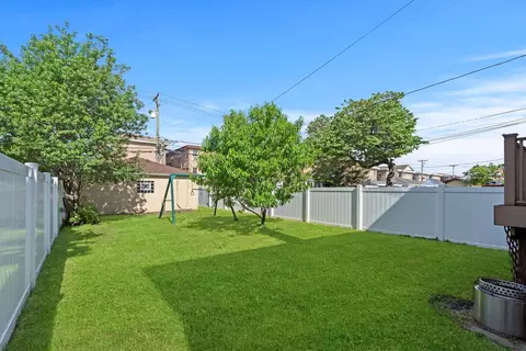 Exterior - 1852 Maple Ave, Berwyn, IL 60402 photo 4 of 6