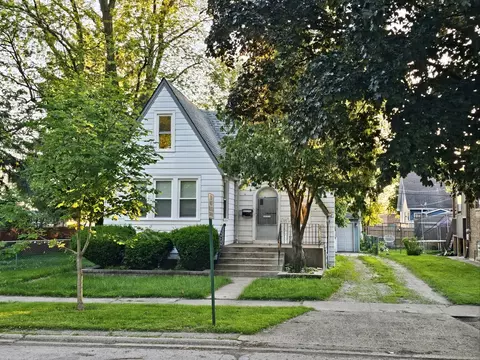12806 Clinton St, Blue Island, IL 60406