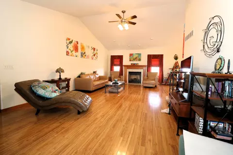 115 Marsh Hawk Dr, Le Roy, IL 61752 photo 7