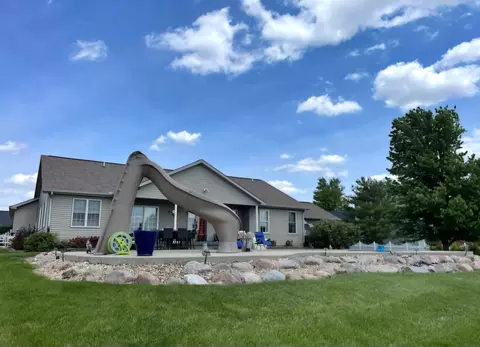 115 Marsh Hawk Dr, Le Roy, IL 61752 photo 6