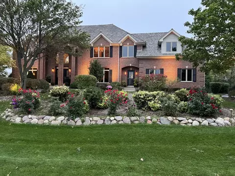 183 Elderberry Dr, Hawthorn Woods, IL 60047
