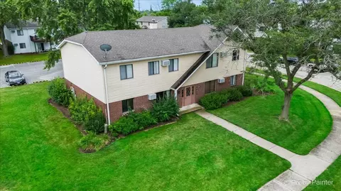 View/Area - 415 Echo Ln #1, Aurora, IL 60504 photo 1 of 3