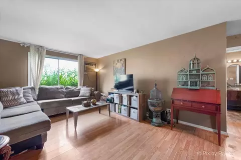 Living - 415 Echo Ln #1, Aurora, IL 60504 photo 1 of 2