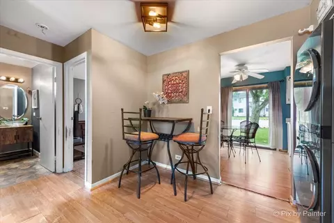 Entry Way - 415 Echo Ln #1, Aurora, IL 60504 photo 1 of 1