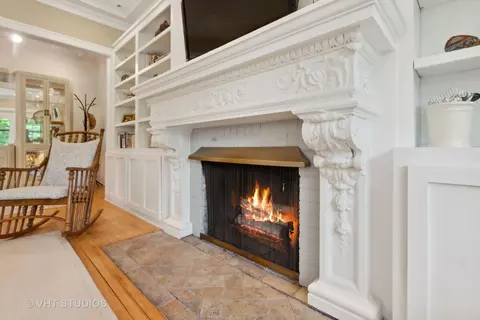 Living - 229 Main St #3, Evanston, IL 60202 photo 5 of 5