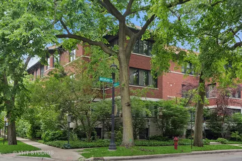Exterior - 229 Main St #3, Evanston, IL 60202 photo 2 of 6