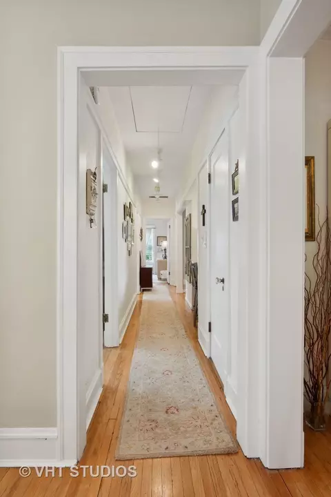 Entry Way - 229 Main St #3, Evanston, IL 60202 photo 3 of 4