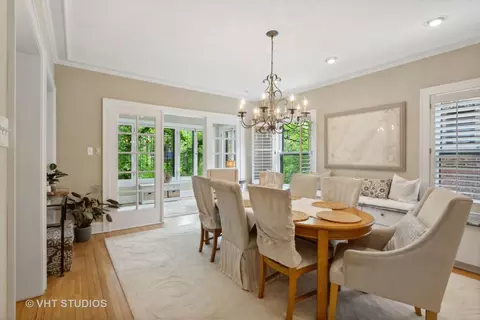 Dining - 229 Main St #3, Evanston, IL 60202 photo 1 of 4